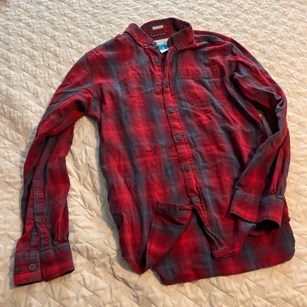 Columbia Shirt Mens Small Red Flannel Twill Regular Fit Soft Hiking Outdoors D3 - Picture 1 of 4